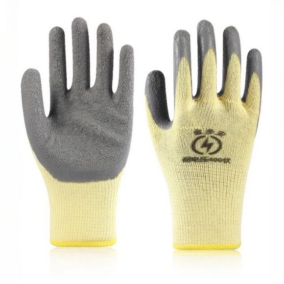 Gants electricien isolants et élastique sur fond blanc