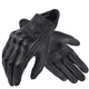 Gants coqués style vintage en cuir véritable ici sur un fond blanc.