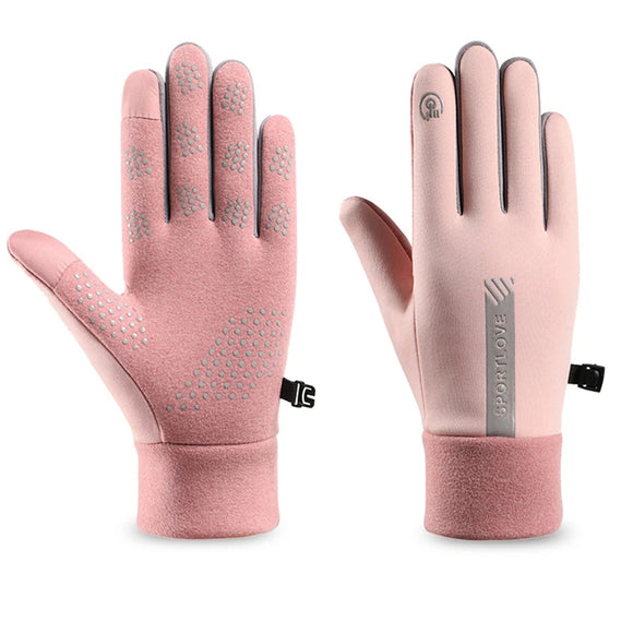 Gants thermiques roses et épais avec conception étanche sur fond blanc